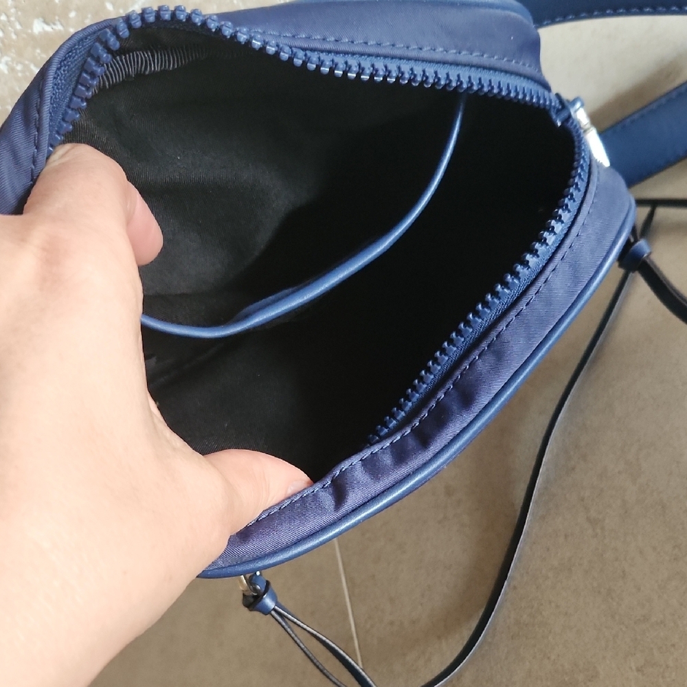 Rebecca Minkoff Navy Belt Bag - Picture 4 of 7